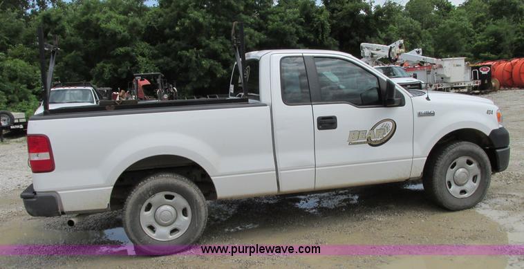 image for item B2990 2007 Ford F150 XL pickup truck