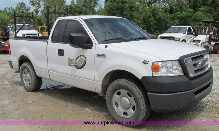 image for item B2990 2007 Ford F150 XL pickup truck