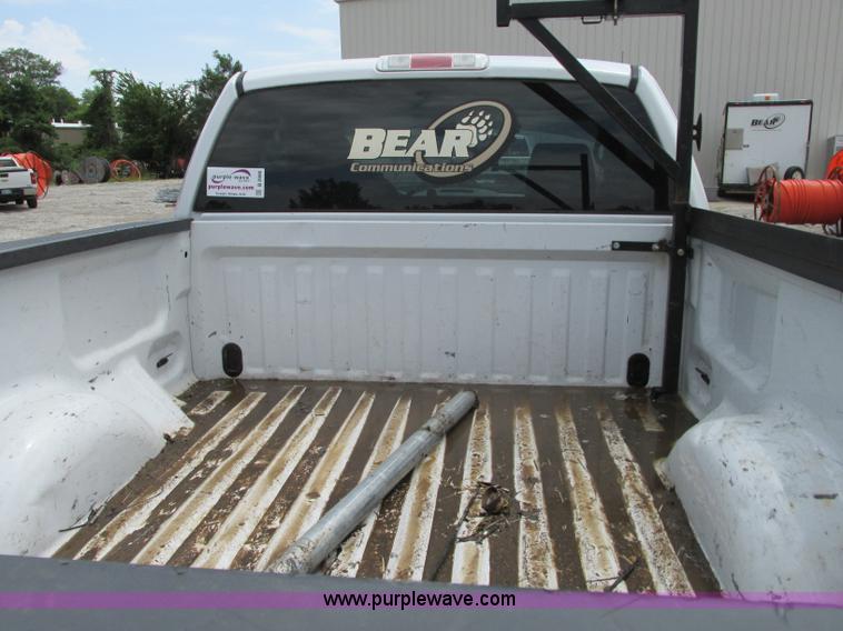 image for item B2990 2007 Ford F150 XL pickup truck