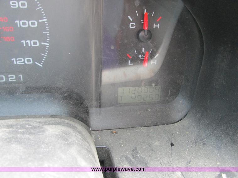 image for item B2990 2007 Ford F150 XL pickup truck