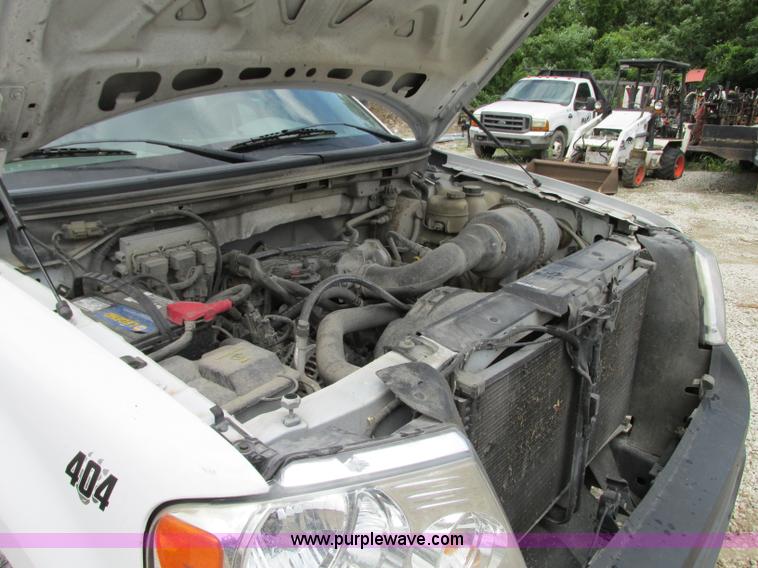 image for item B2990 2007 Ford F150 XL pickup truck