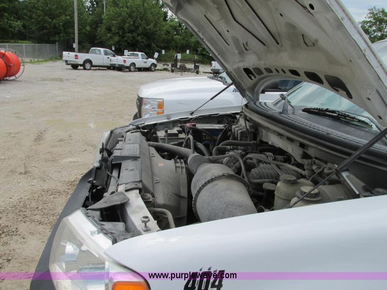 image for item B2990 2007 Ford F150 XL pickup truck