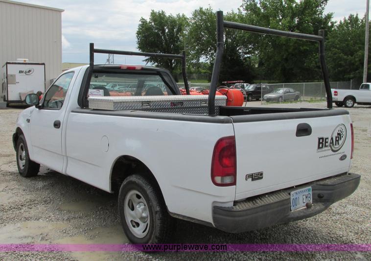 image for item B2992 2004 Ford F150 Heritage XL pickup truck