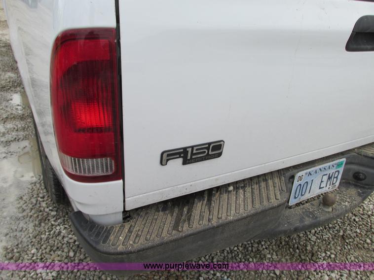 image for item B2992 2004 Ford F150 Heritage XL pickup truck
