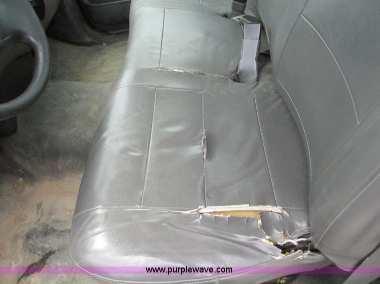 image for item B2992 2004 Ford F150 Heritage XL pickup truck