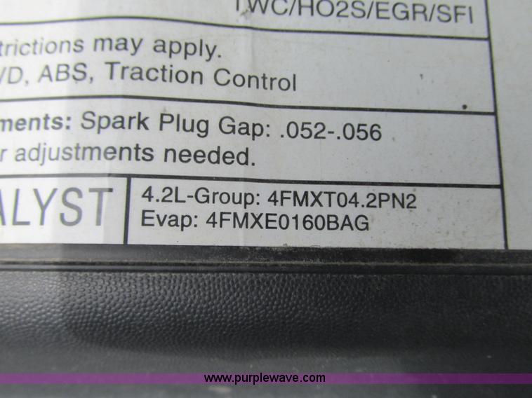 image for item B2992 2004 Ford F150 Heritage XL pickup truck