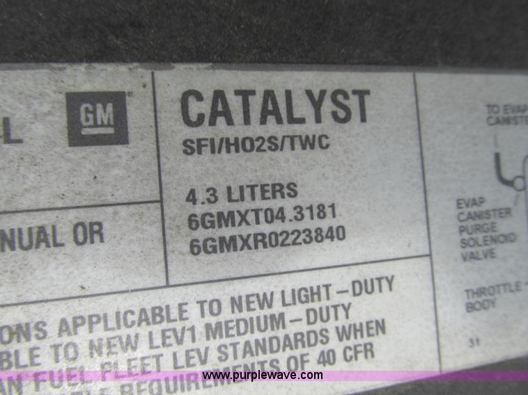 image for item B2993 2006 GMC Sierra 1500 pickup truck