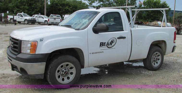 image for item B2994 2009 GMC Sierra 1500 pickup truck