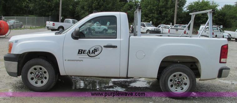 image for item B2994 2009 GMC Sierra 1500 pickup truck