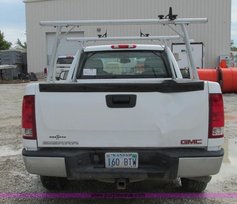image for item B2994 2009 GMC Sierra 1500 pickup truck