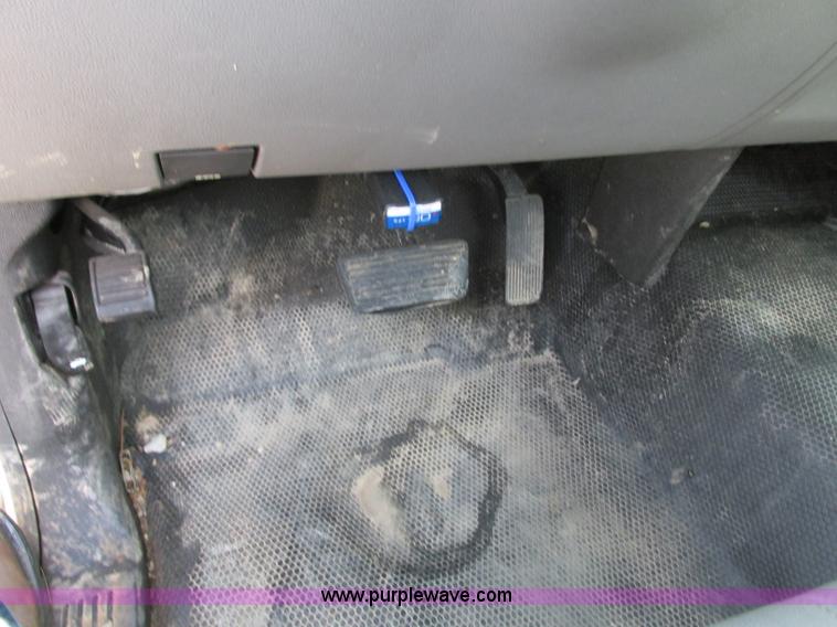 image for item B2994 2009 GMC Sierra 1500 pickup truck