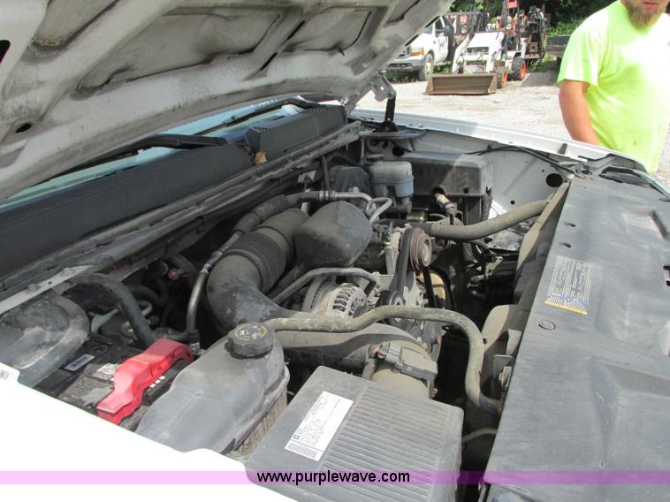 image for item B2994 2009 GMC Sierra 1500 pickup truck