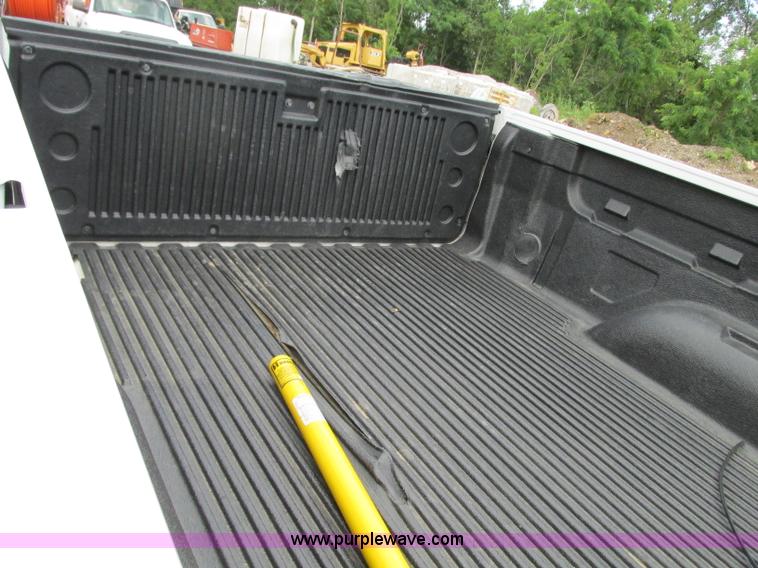 image for item B2995 2008 Chevrolet Silverado pickup truck