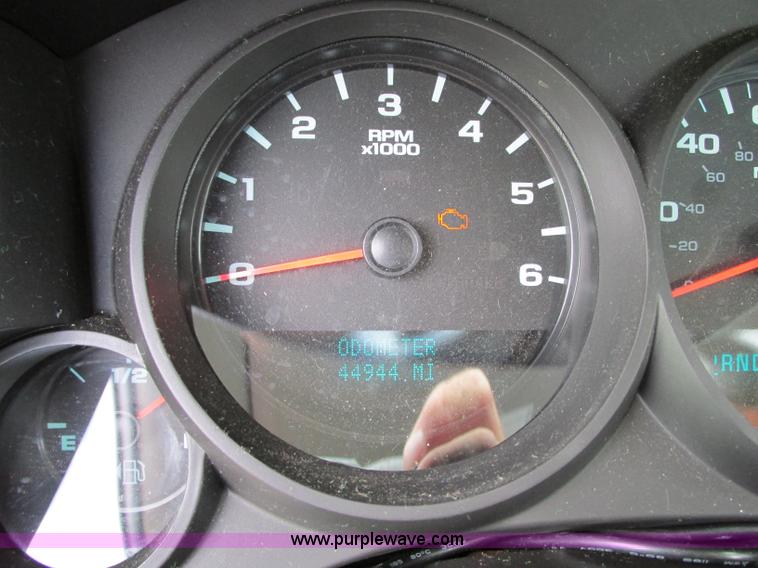 image for item B2995 2008 Chevrolet Silverado pickup truck