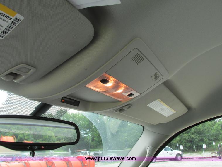 image for item B2995 2008 Chevrolet Silverado pickup truck