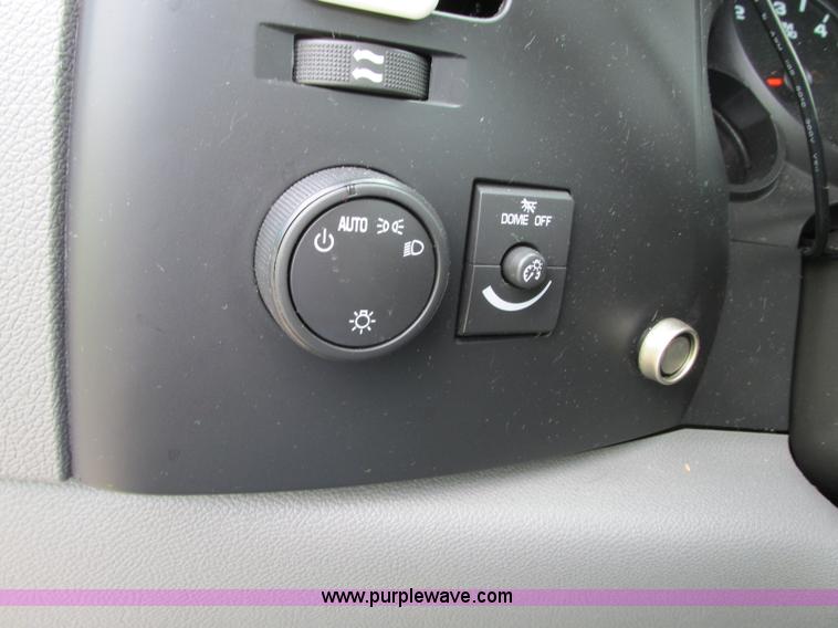 image for item B2995 2008 Chevrolet Silverado pickup truck