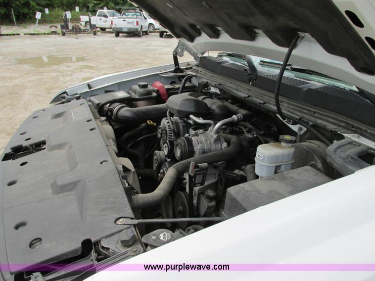 image for item B2995 2008 Chevrolet Silverado pickup truck