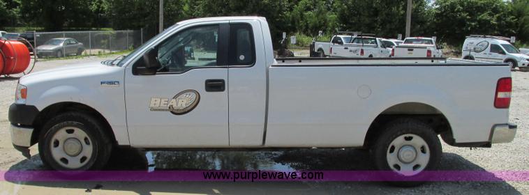 image for item B2996 2007 Ford F150 XL pickup truck