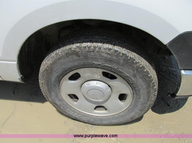 image for item B2996 2007 Ford F150 XL pickup truck