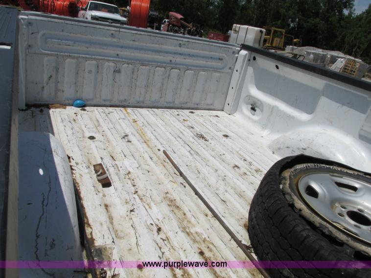 image for item B2996 2007 Ford F150 XL pickup truck