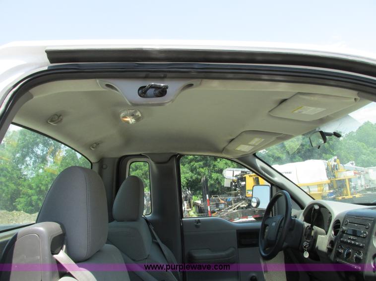 image for item B2996 2007 Ford F150 XL pickup truck