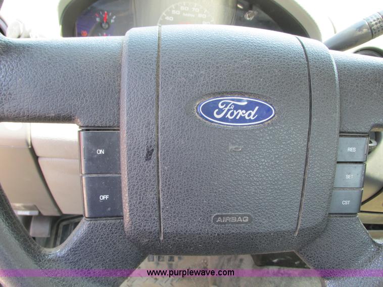 image for item B2996 2007 Ford F150 XL pickup truck