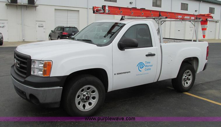 image for item B2997 2008 GMC Sierra 1500 pickup truck