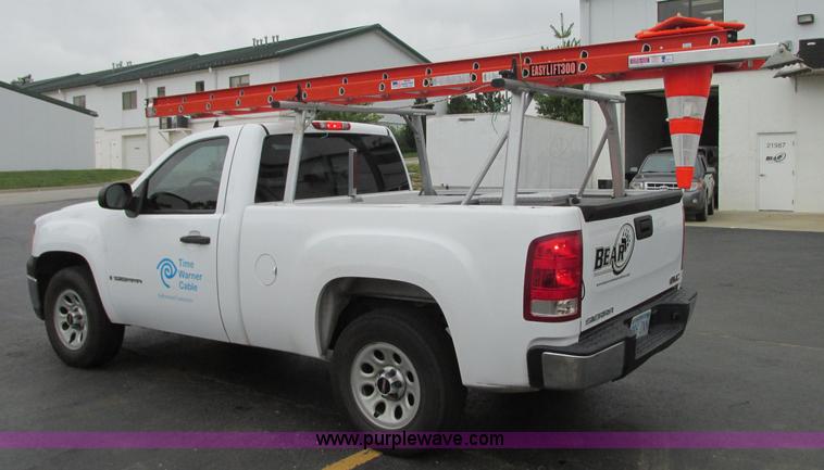 image for item B2997 2008 GMC Sierra 1500 pickup truck