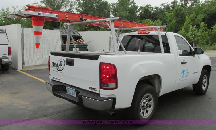 image for item B2997 2008 GMC Sierra 1500 pickup truck