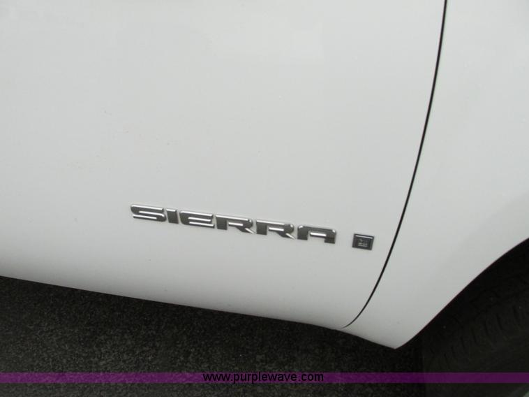 image for item B2997 2008 GMC Sierra 1500 pickup truck