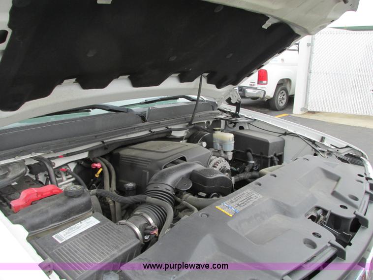 image for item B2997 2008 GMC Sierra 1500 pickup truck