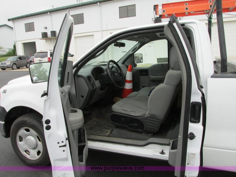 image for item B2998 2008 Ford F150 XL pickup truck