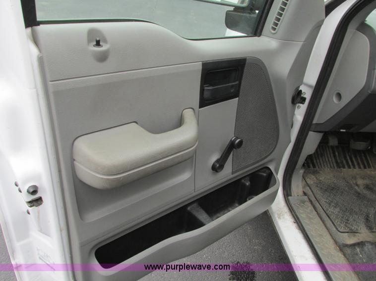 image for item B2998 2008 Ford F150 XL pickup truck