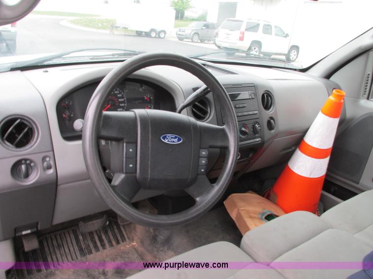 image for item B2998 2008 Ford F150 XL pickup truck