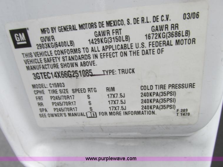 image for item B3000 2006 GMC Sierra 1500 pickup truck