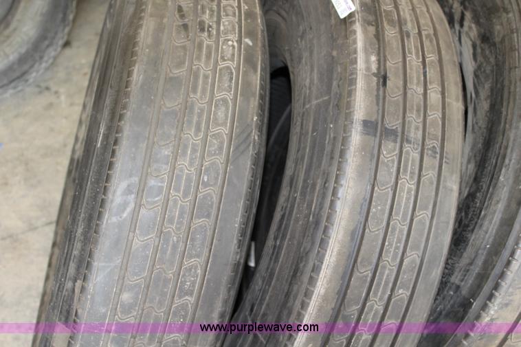 image for item BO9253 (5) assorted 11R22.5 recap tires