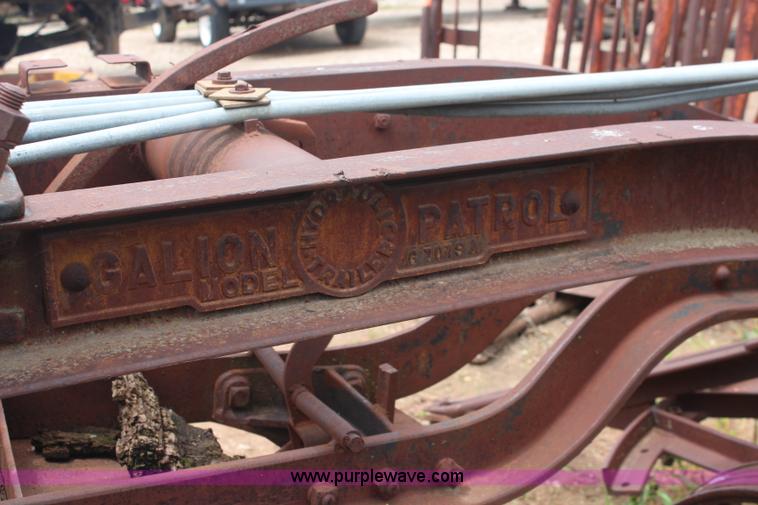 image for item BO9364 Galion G7079A pull type scraper