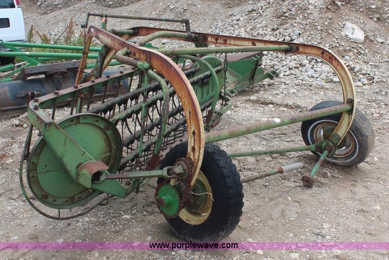 image for item BO9367 John Deere 896A side delivery rake