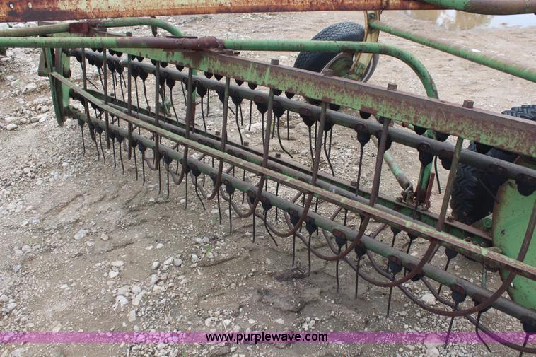image for item BO9367 John Deere 896A side delivery rake