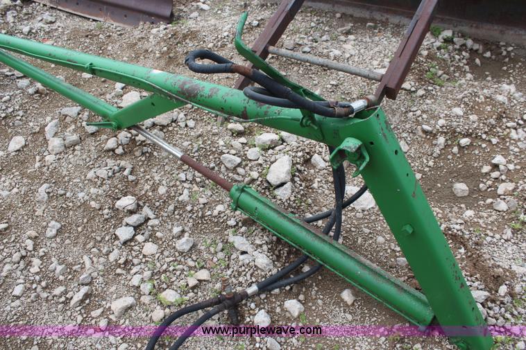 image for item BO9370 John Deere trip loader