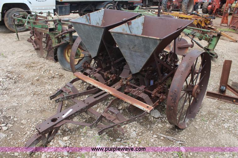 image for item BO9371 Two row lister