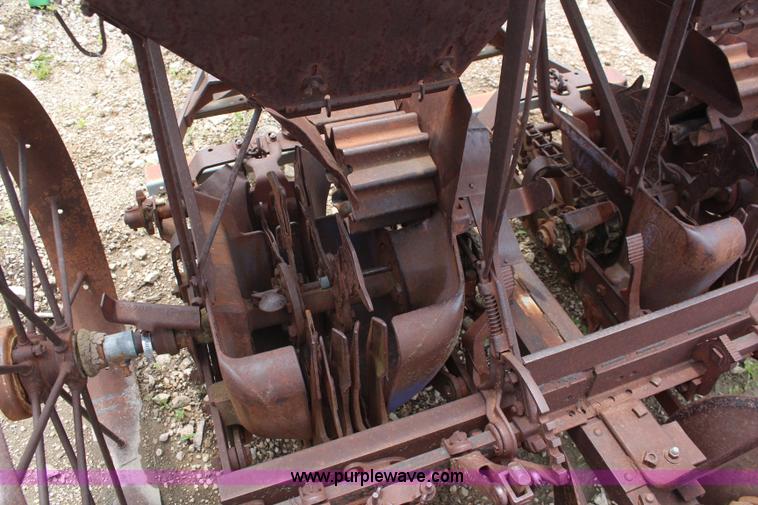 image for item BO9371 Two row lister