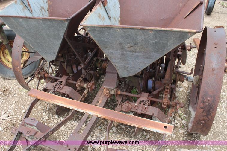 image for item BO9371 Two row lister