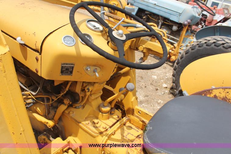 image for item BO9383 Massey-Ferguson MF204 tractor