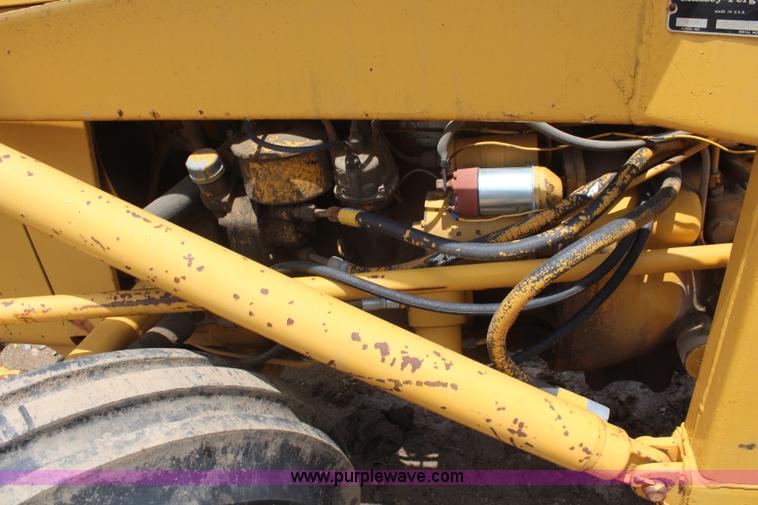 image for item BO9383 Massey-Ferguson MF204 tractor