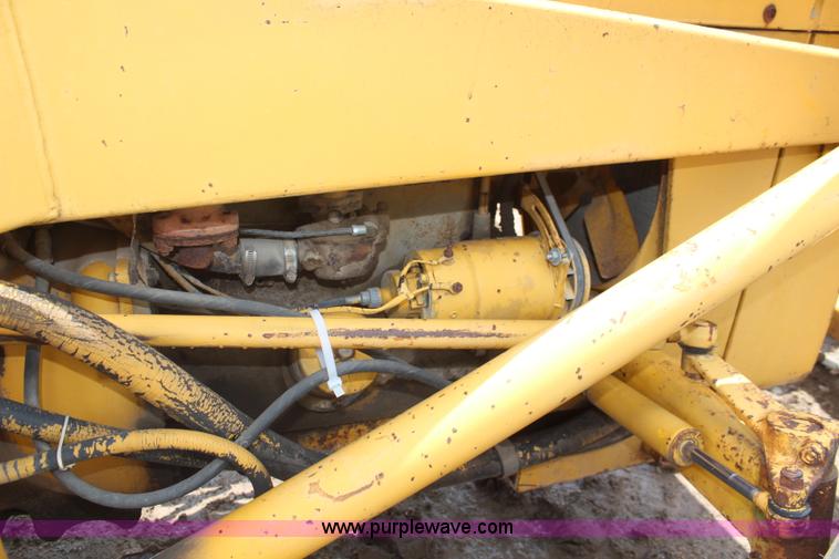 image for item BO9383 Massey-Ferguson MF204 tractor