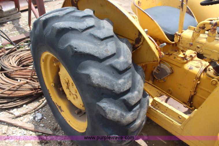 image for item BO9383 Massey-Ferguson MF204 tractor