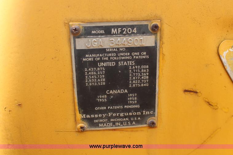 image for item BO9383 Massey-Ferguson MF204 tractor