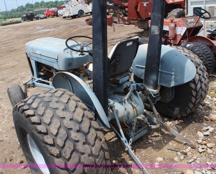 image for item BO9384 Massey-Ferguson MF20 turf tractor