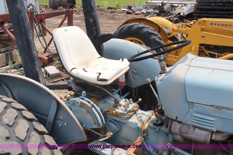 image for item BO9384 Massey-Ferguson MF20 turf tractor